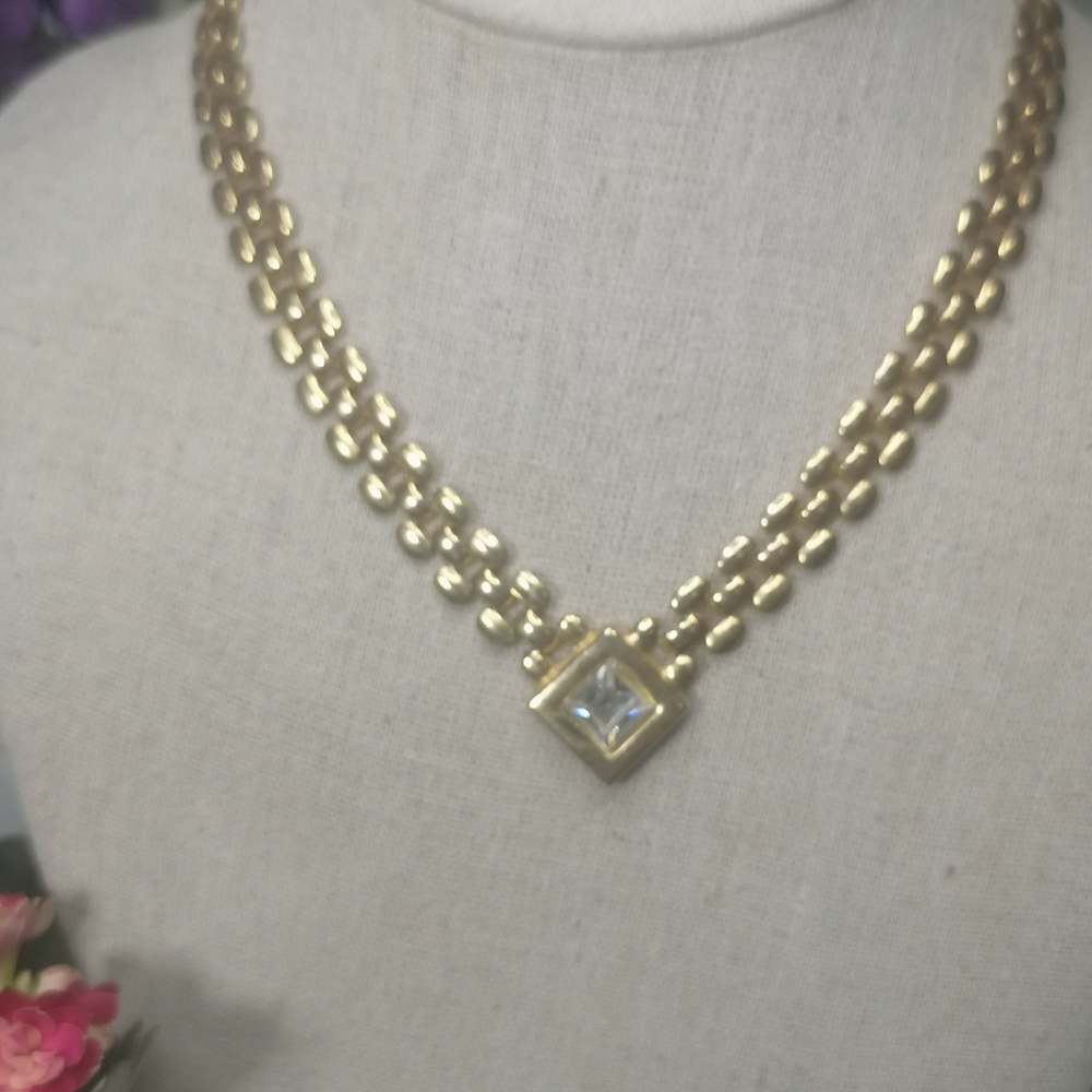 Vintage Gold Tone V Collar Necklace - Picture 3 of 4